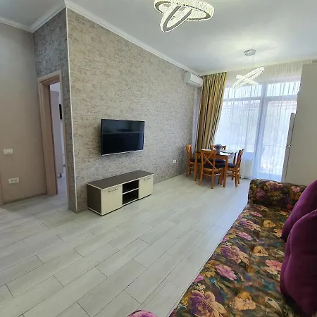 Lotus 7 Silver Apartmán Mamaia