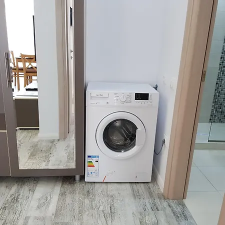 Apartment Lotus 7 Silver