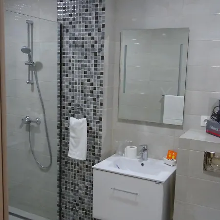 Lotus 7 Silver Apartmán Mamaia