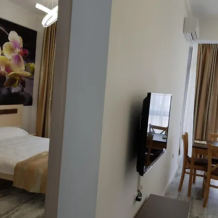 Lotus 7 Silver Apartmán