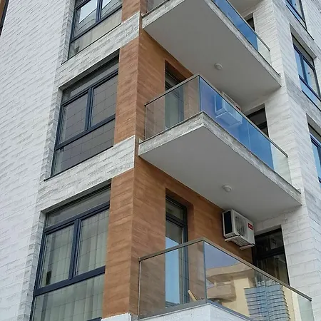 Lotus 7 Silver Apartmán *