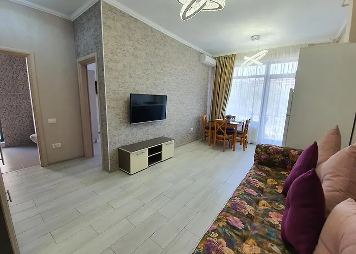 Lotus 7 Silver דירה מאמאיה