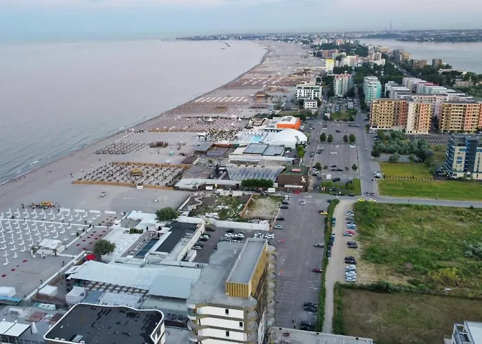 Lotus 7 Silver דירה