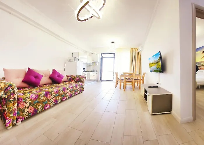 Lotus 7 Silver דירה