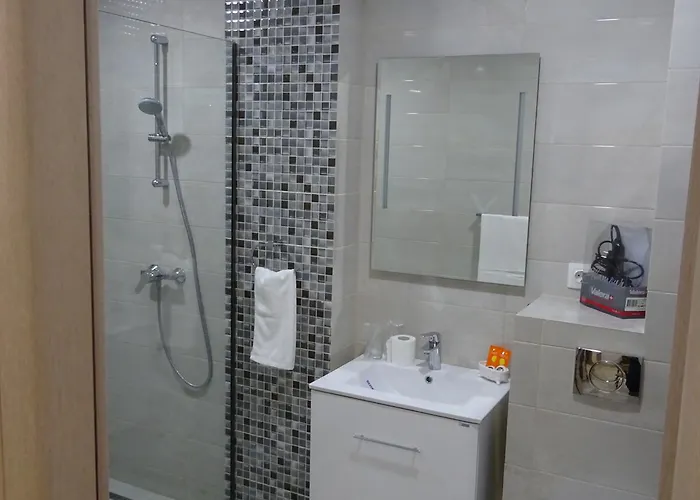 Lotus 7 Silver דירה מאמאיה