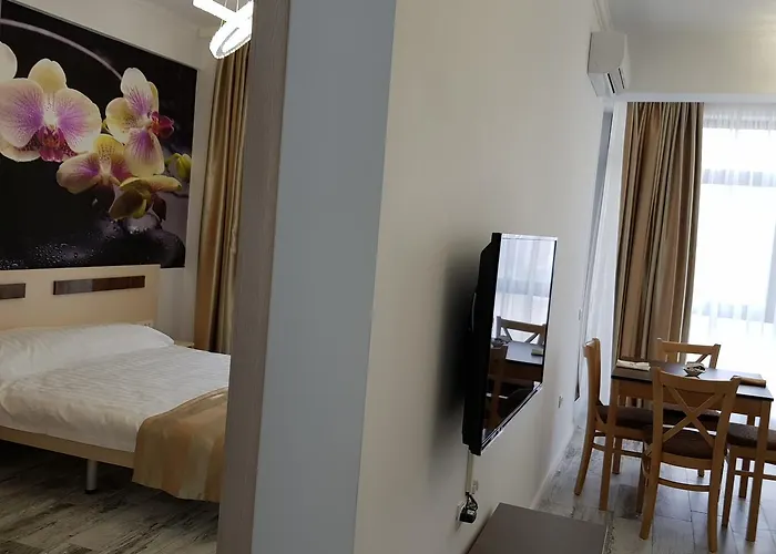 Lotus 7 Silver דירה