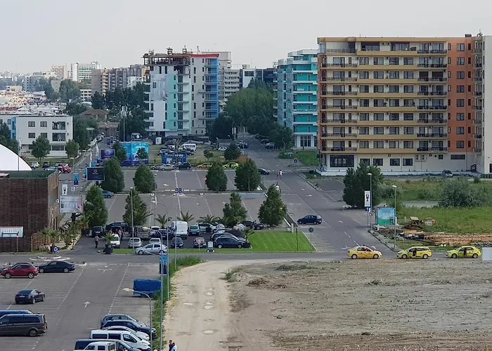 Lotus 7 Silver דירה